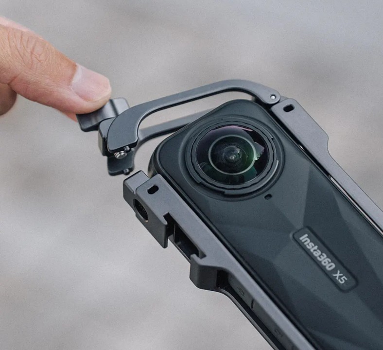 Cage PGYTECH para Insta360 X5 - Imagen 7