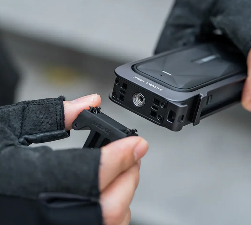 Cage PGYTECH para Insta360 X5 - Imagen 3
